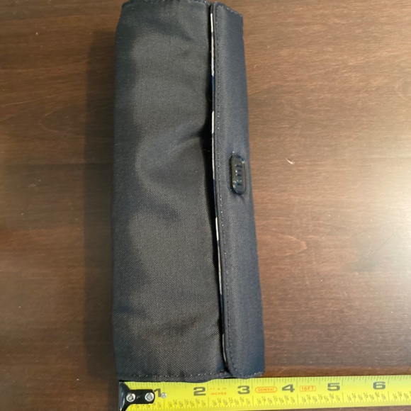 LUG Mini Travel Case - Picture 11 of 11